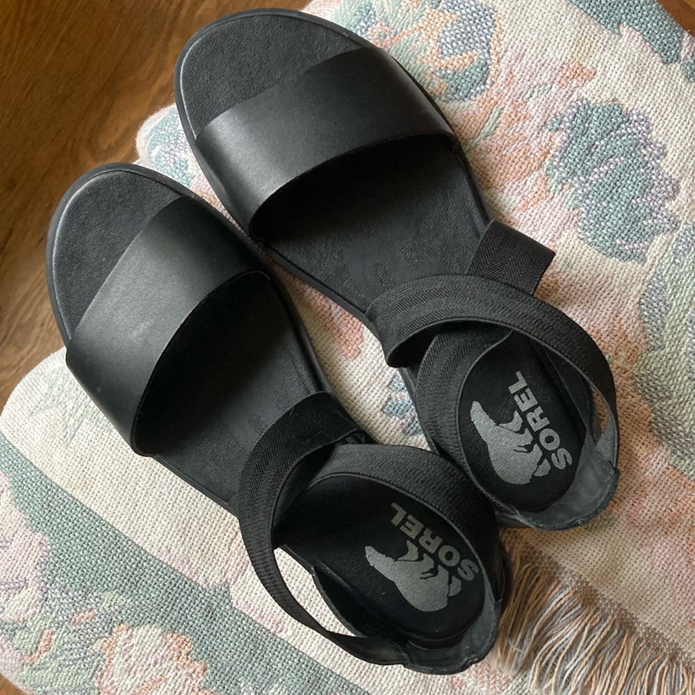 Sorel Genuine Leather Women’s Flat Sandals EUC Size 8 Black